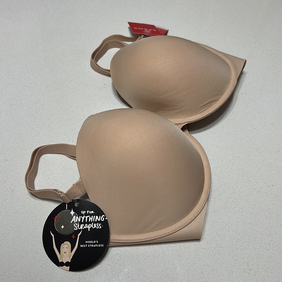 SPANX Strapless Nude Bra - Picture 3 of 4